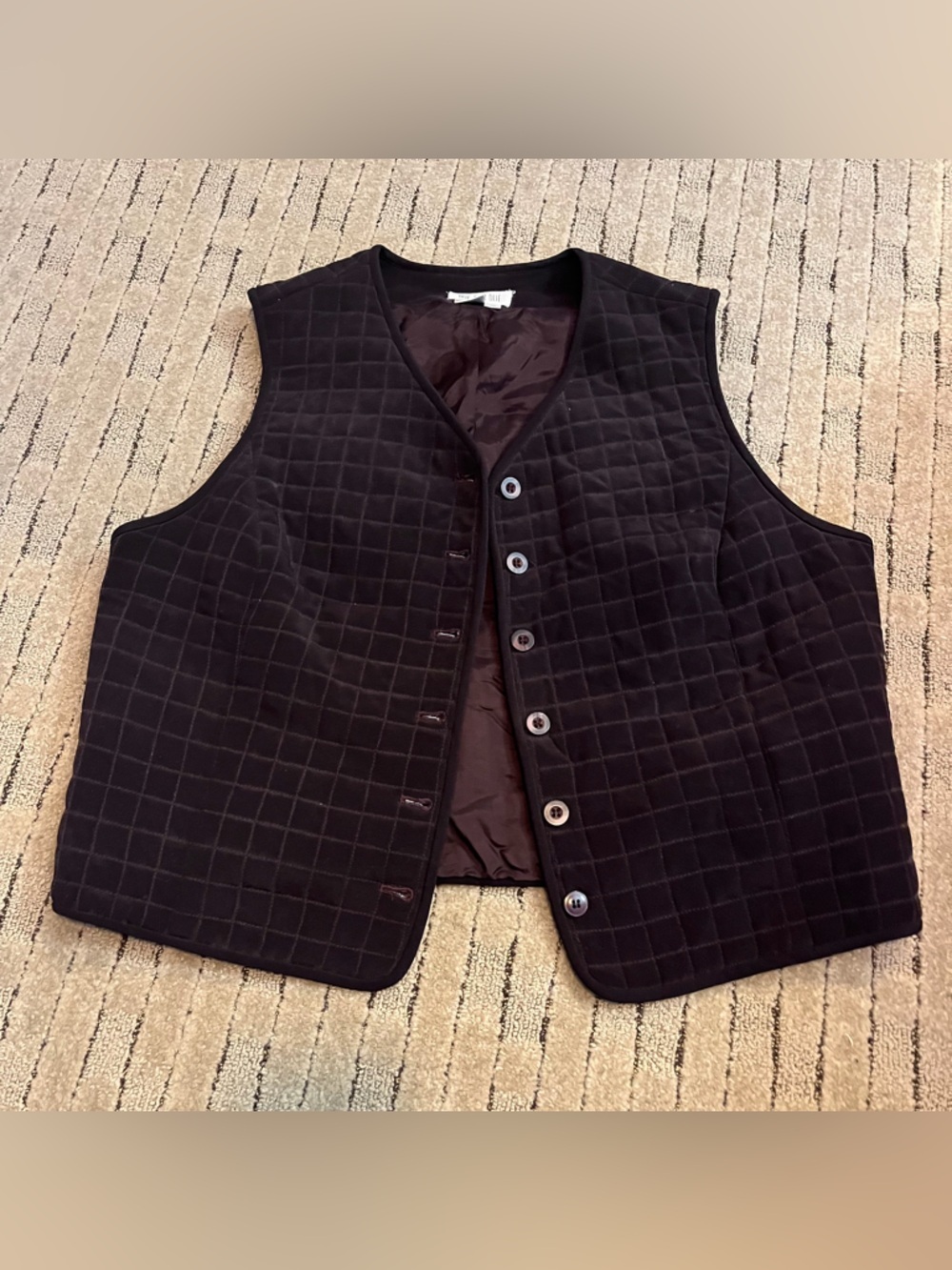 Due per Due Quilted Button Silk Front Vest in Dark Brown